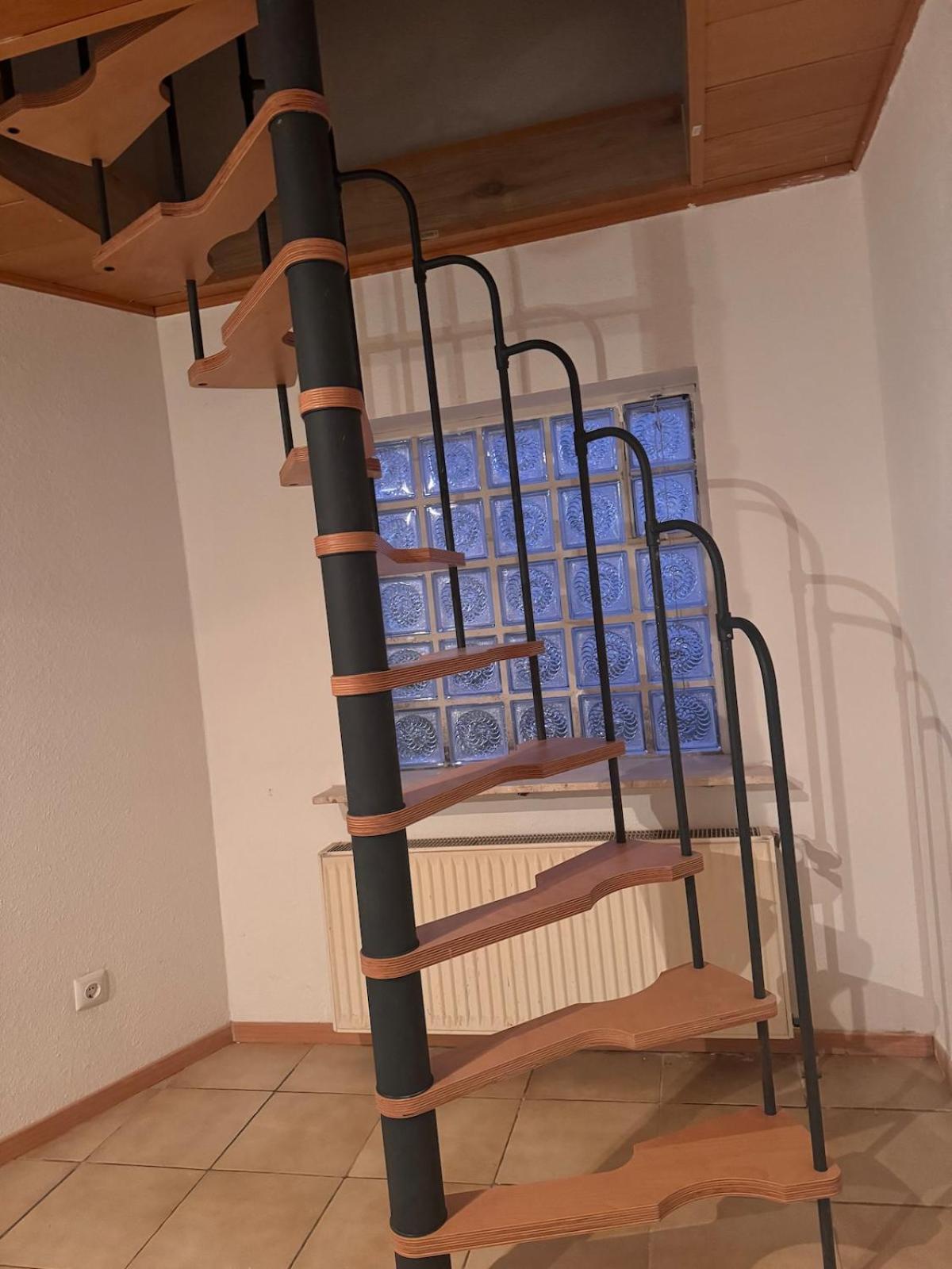 Apartment In Porz Am Rhein Mit Kompletter Kueche